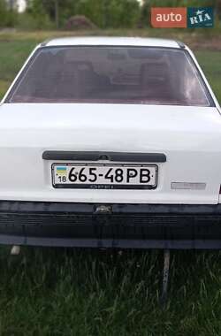 Седан Opel Kadett 1987 в Сарнах