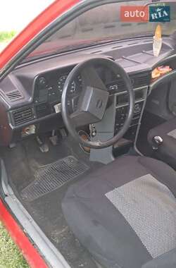 Хэтчбек Opel Kadett 1988 в 