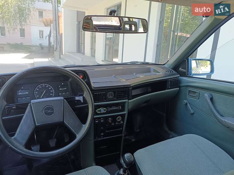 Универсал Opel Kadett 1988 в Виннице
