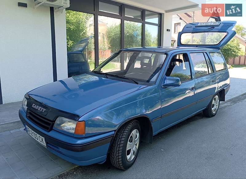 Универсал Opel Kadett 1988 в Виннице