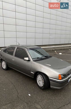 Хэтчбек Opel Kadett 1987 в Киеве