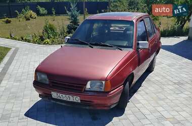 Седан Opel Kadett 1989 в Яворове