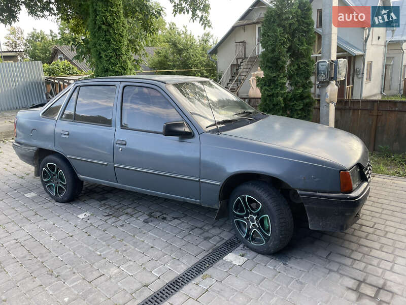 Opel Kadett 1986