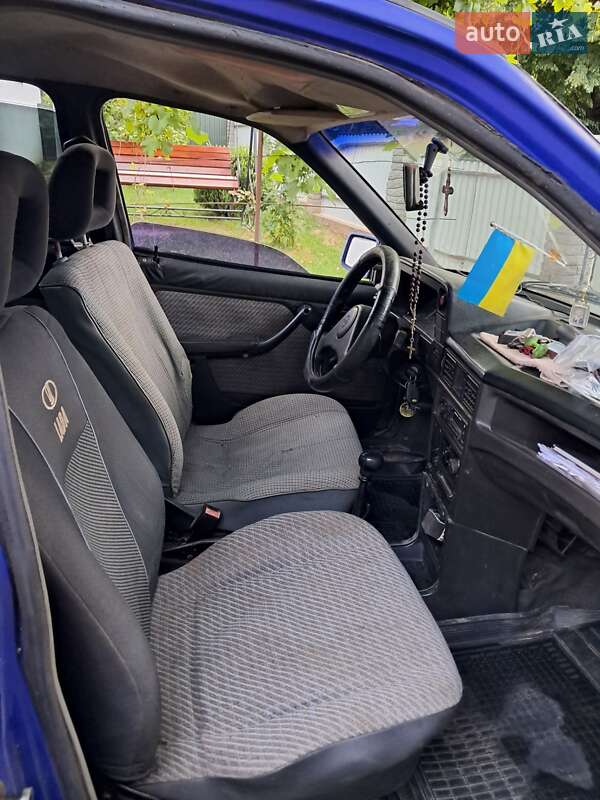 Седан Opel Kadett 1990 в Калуші