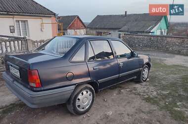 Седан Opel Kadett 1990 в Мурафе