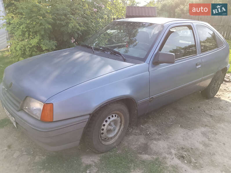 Седан Opel Kadett 1989 в Звягеле