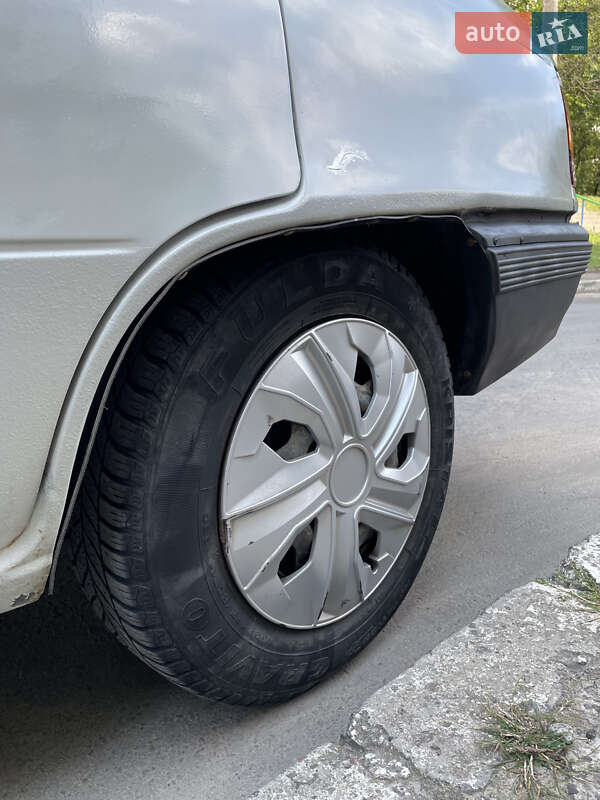 Седан Opel Kadett 1988 в Львове