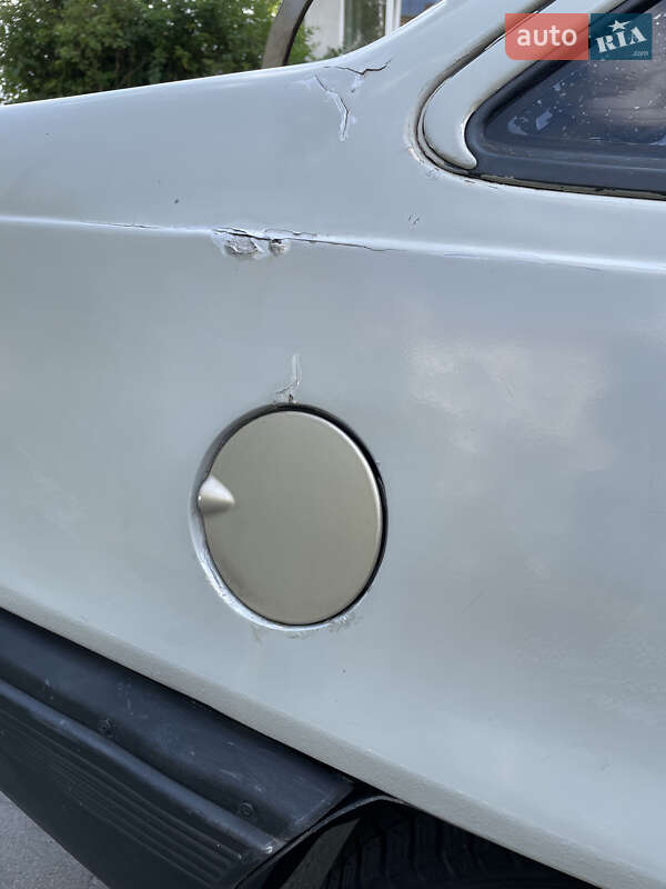 Седан Opel Kadett 1988 в Львове