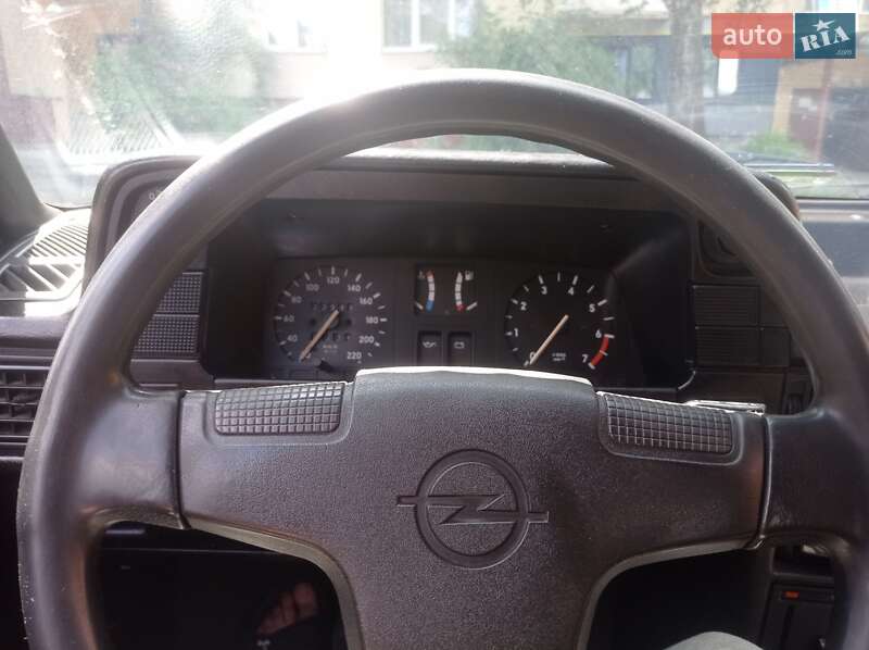 Хетчбек Opel Kadett 1989 в Яворові фото 6 Хетчбек Opel Kadett 1989 в Яворові
