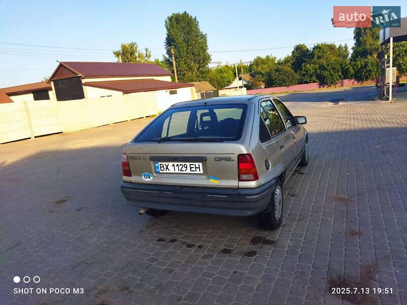 Хэтчбек Opel Kadett 1988 в Белогорье