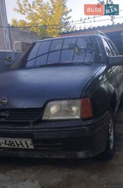 Универсал Opel Kadett 1989 в Вознесенске