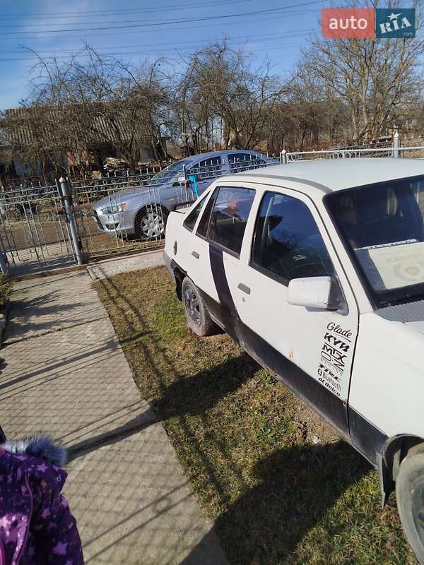 Седан Opel Kadett 1987 в Калуше фото 5 Седан Opel Kadett 1987 в Калуше