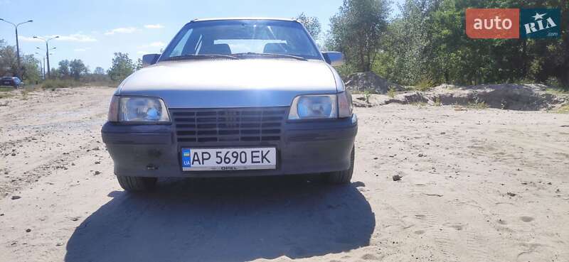 Хэтчбек Opel Kadett 1987 в Запорожье фото 8 Хэтчбек Opel Kadett 1987 в Запорожье