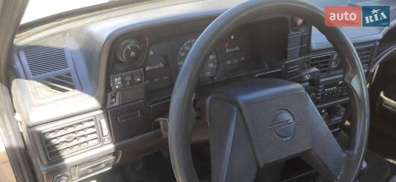 Хэтчбек Opel Kadett 1987 в Запорожье фото 20 Хэтчбек Opel Kadett 1987 в Запорожье