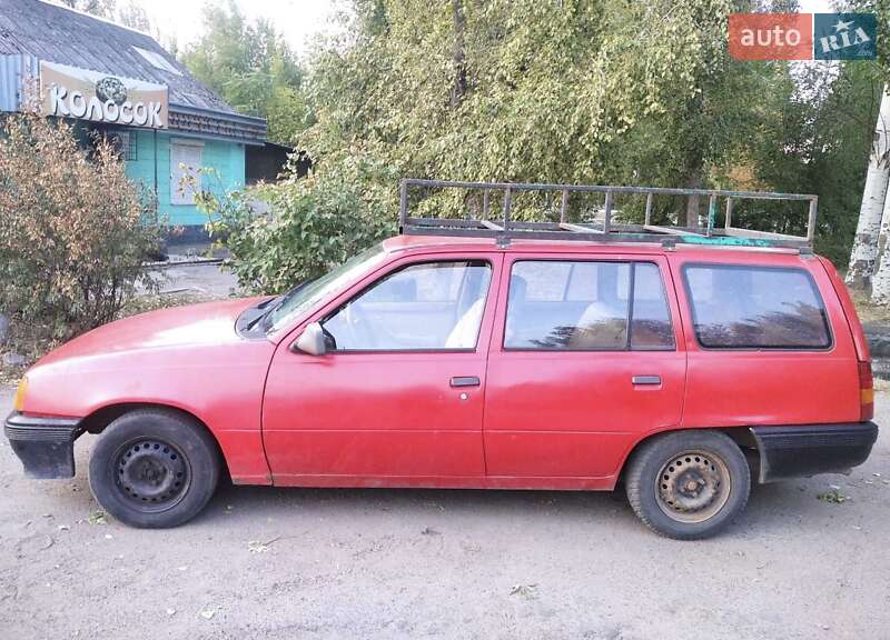 Універсал Opel Kadett 1987 в Дніпрі