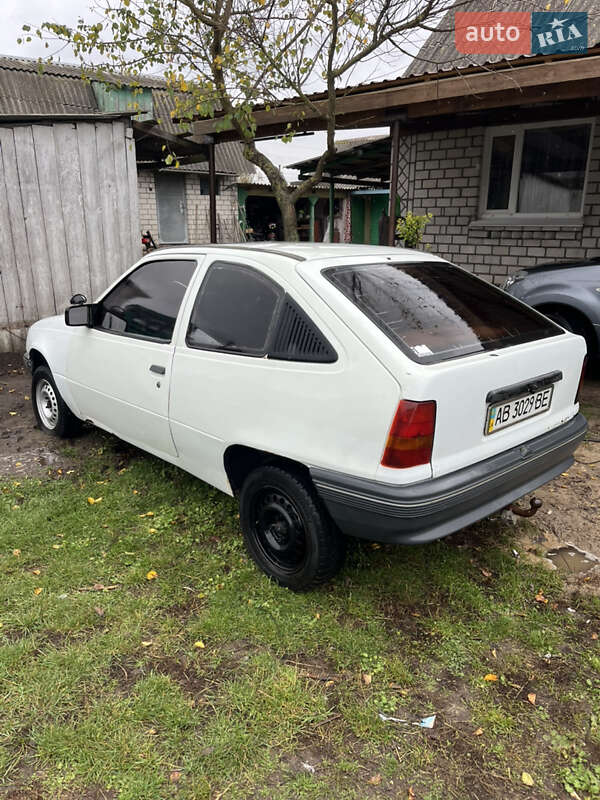 Хэтчбек Opel Kadett 1985 в Звягеле фото 4 Хэтчбек Opel Kadett 1985 в Звягеле