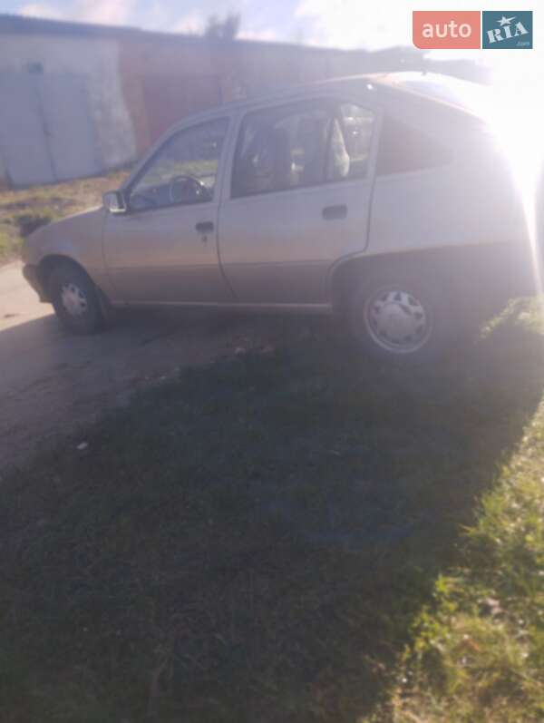 Седан Opel Kadett 1988 в Ковеле фото 3 Седан Opel Kadett 1988 в Ковеле