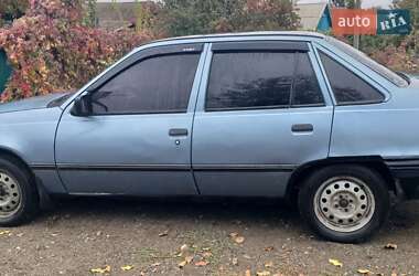 Седан Opel Kadett 1988 в Покрові