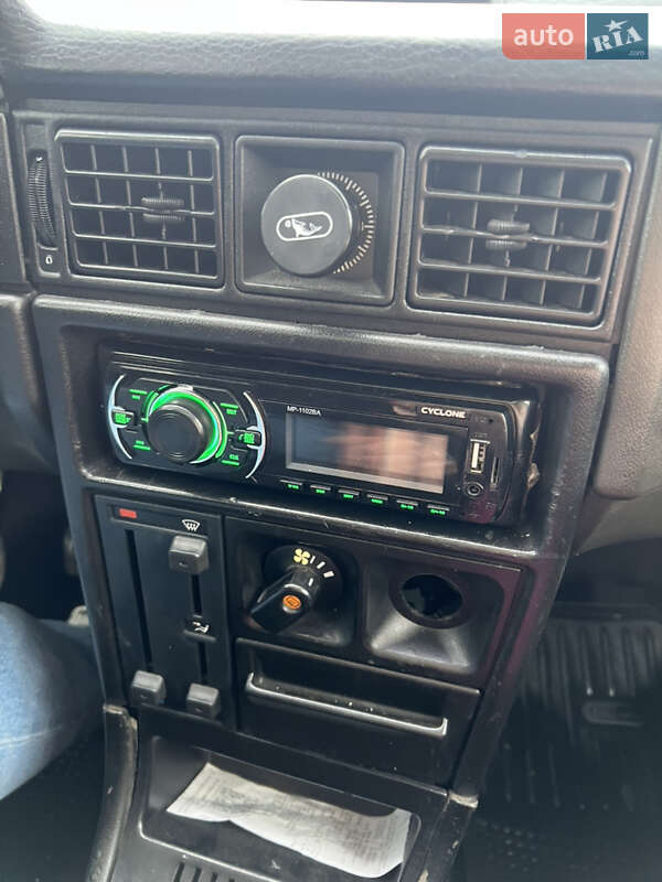 Хэтчбек Opel Kadett 1990 в Киеве фото 8 Хэтчбек Opel Kadett 1990 в Киеве