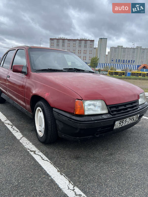 Хэтчбек Opel Kadett 1990 в Киеве фото 3 Хэтчбек Opel Kadett 1990 в Киеве