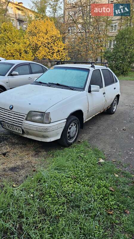 Хетчбек Opel Kadett 1986 в Кривому Розі