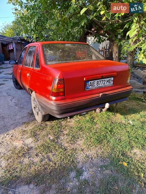Седан Opel Kadett 1986 в Кривом Роге фото 2 Седан Opel Kadett 1986 в Кривом Роге