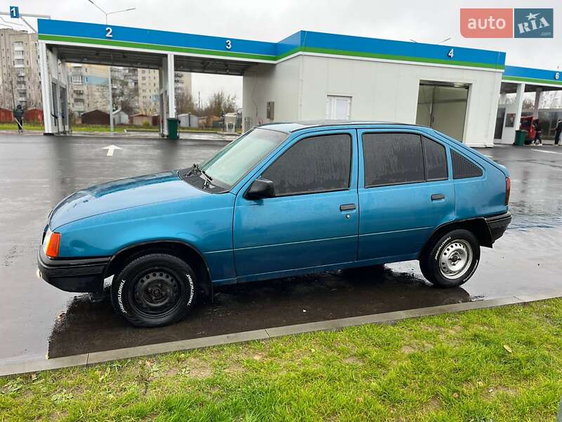 Хэтчбек Opel Kadett 1985 в Шостке фото 4 Хэтчбек Opel Kadett 1985 в Шостке