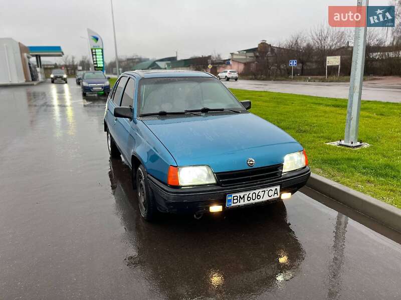 Хэтчбек Opel Kadett 1985 в Шостке фото 3 Хэтчбек Opel Kadett 1985 в Шостке