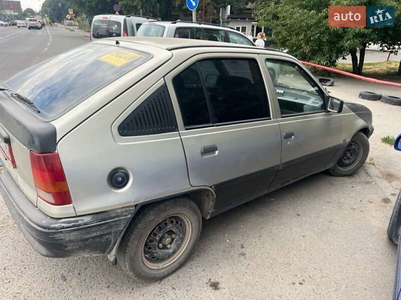 Хэтчбек Opel Kadett 1988 в Каменец-Подольском фото 5 Хэтчбек Opel Kadett 1988 в Каменец-Подольском
