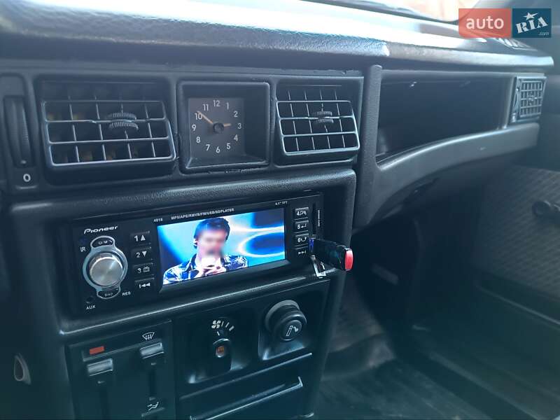 Седан Opel Kadett 1990 в Виннице