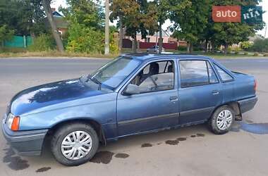 Седан Opel Kadett 1989 в Охтирці
