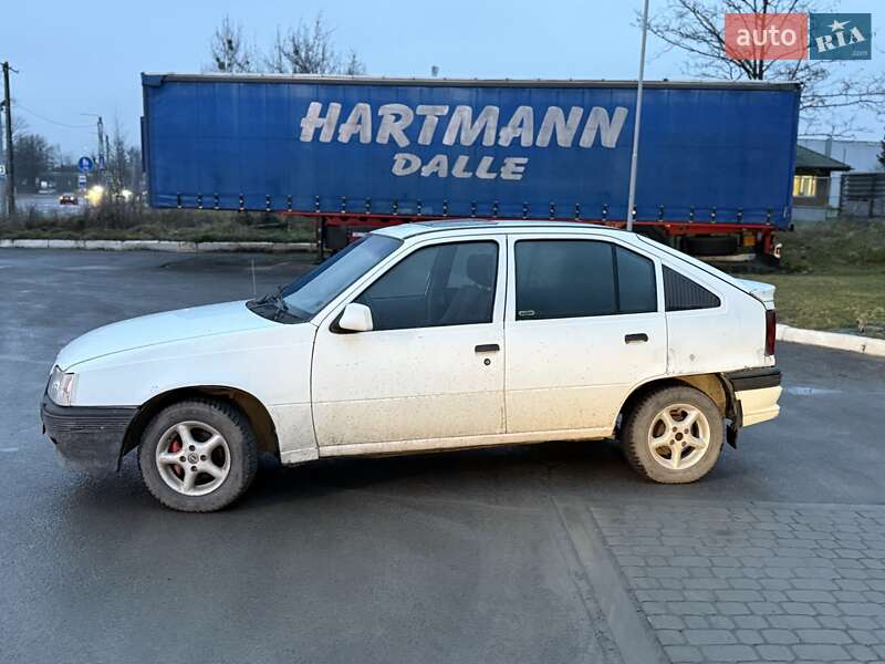 Хэтчбек Opel Kadett 1987 в Львове