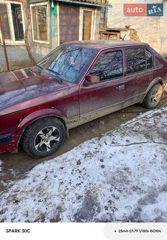Хетчбек Opel Kadett 1983 в Кривому Розі