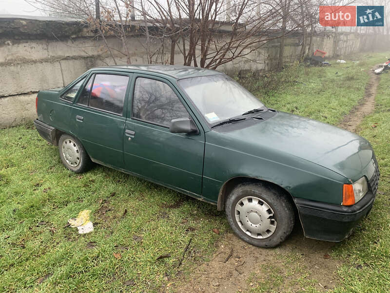 Седан Opel Kadett 1987 в Белгороде-Днестровском