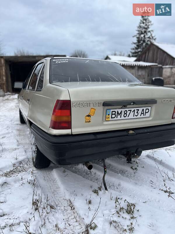 Седан Opel Kadett 1988 в Путивлі фото 4 Седан Opel Kadett 1988 в Путивлі