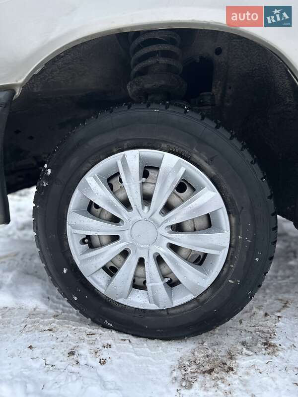 Седан Opel Kadett 1988 в Путивлі фото 11 Седан Opel Kadett 1988 в Путивлі