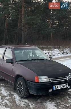 Седан Opel Kadett 1988 в Кропивницком