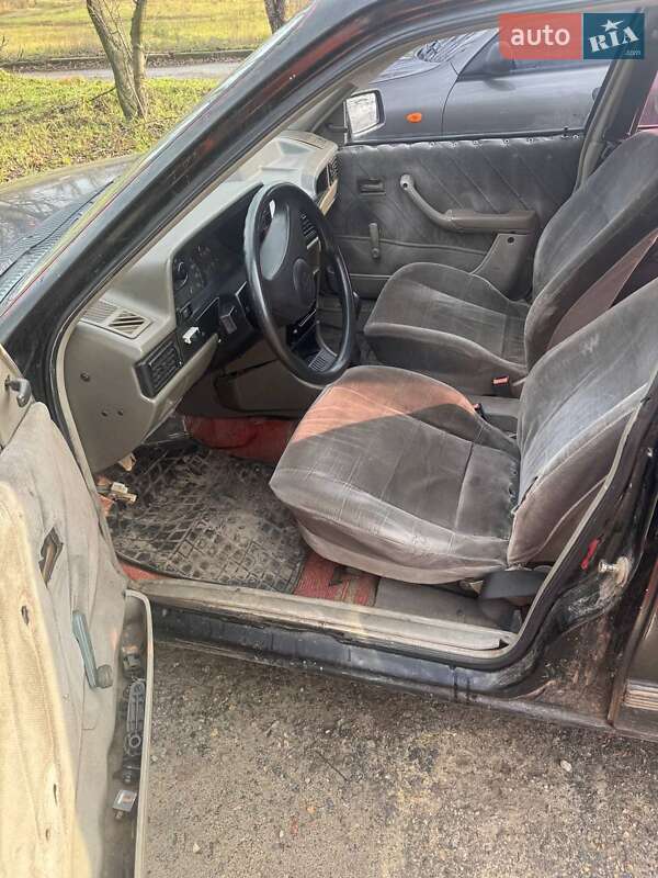 Хэтчбек Opel Kadett 1987 в Люботине фото 2 Хэтчбек Opel Kadett 1987 в Люботине