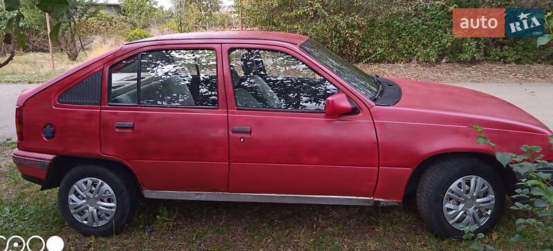 Хэтчбек Opel Kadett 1991 в Южном