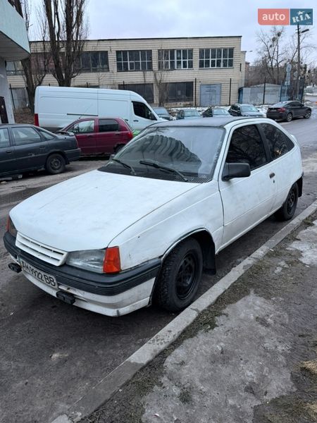Хэтчбек Opel Kadett 1985 в Киеве