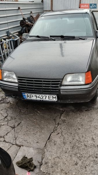 Седан Opel Kadett 1987 в Запорожье