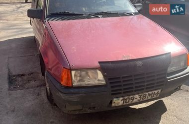 Хэтчбек Opel Kadett 1989 в Чернигове