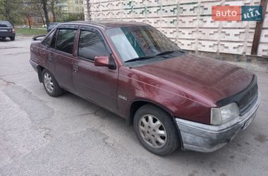 Седан Opel Kadett 1990 в Дніпрі