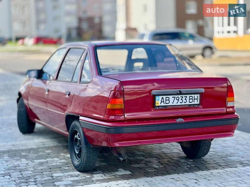 Седан Opel Kadett 1992 в Виннице фото 5 Седан Opel Kadett 1992 в Виннице