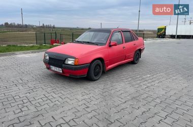 Седан Opel Kadett 1988 в Горохові