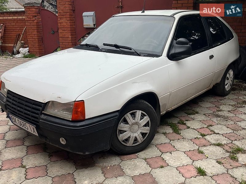 Хетчбек Opel Kadett 1985 в Рівному фото 4 Хетчбек Opel Kadett 1985 в Рівному
