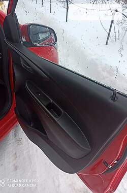 Хэтчбек Opel Karl 2016 в 