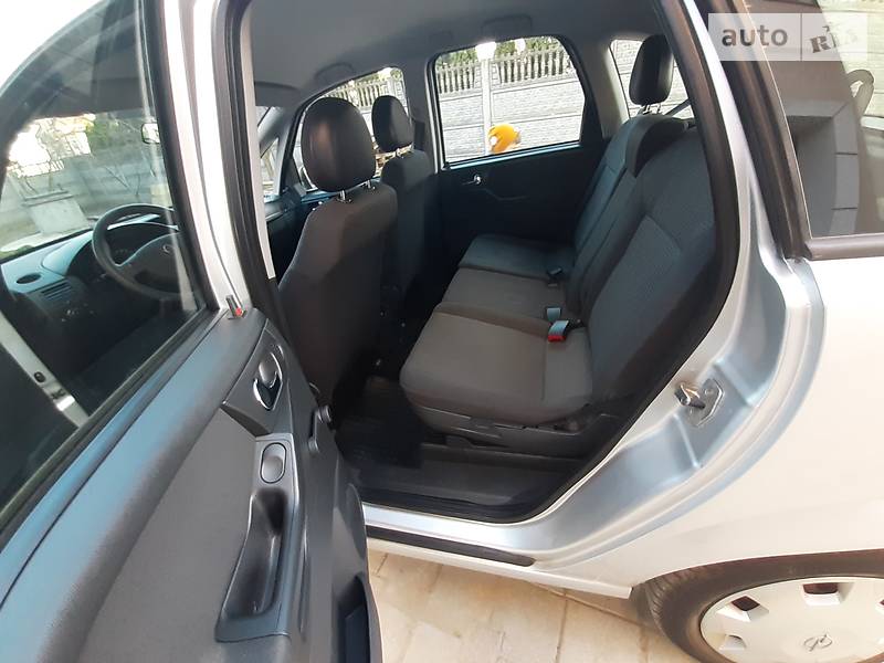 Хетчбек Opel Meriva 2007 в Чернівцях