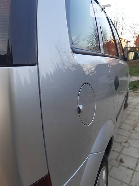 Хетчбек Opel Meriva 2007 в Чернівцях