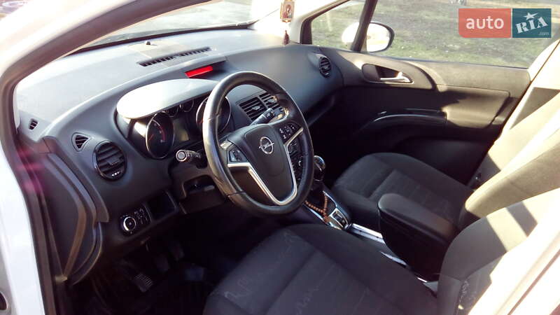 Хетчбек Opel Meriva 2013 в Сумах